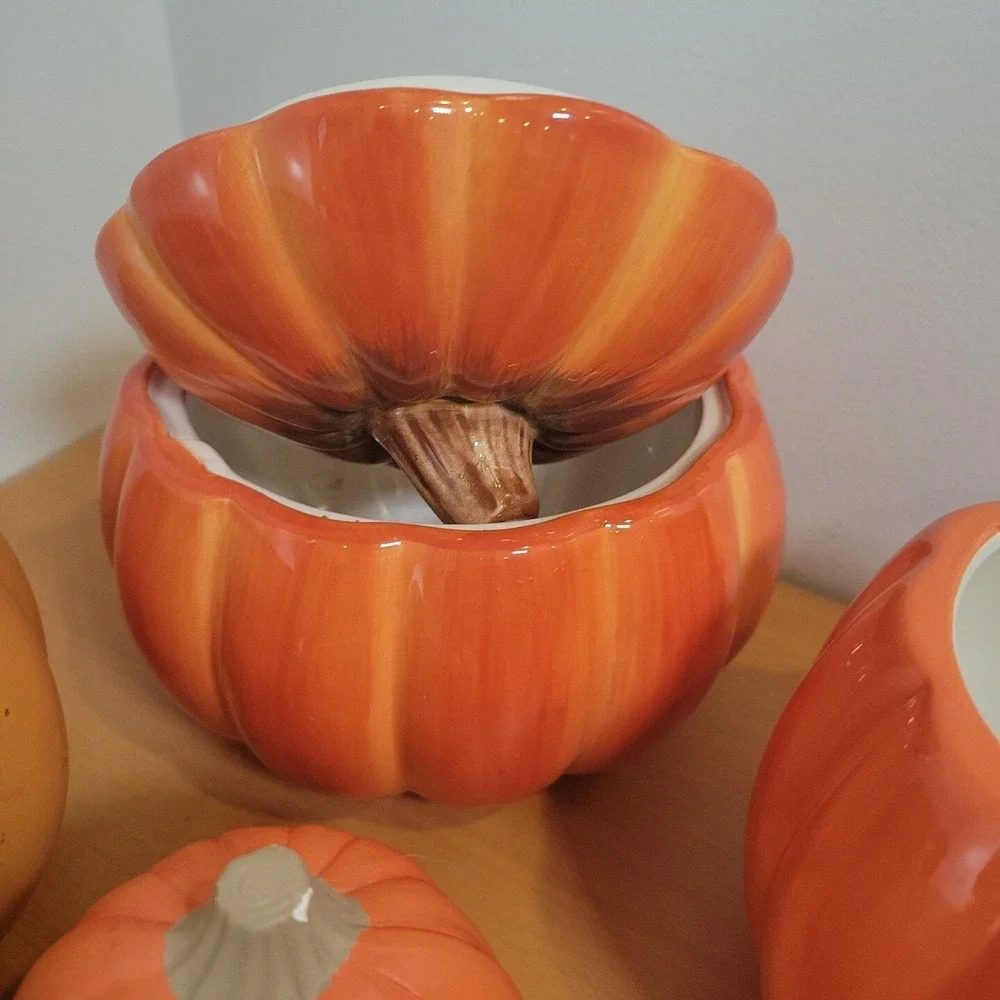 Ceramic Pumpkin‎ Lot of 4 Small Decorative Pumpkins FTD Planters Novelty Items